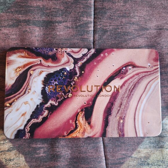 Revolution Forever Flawless "Allure''' Palette (Swatched) - Picture 2 of 3